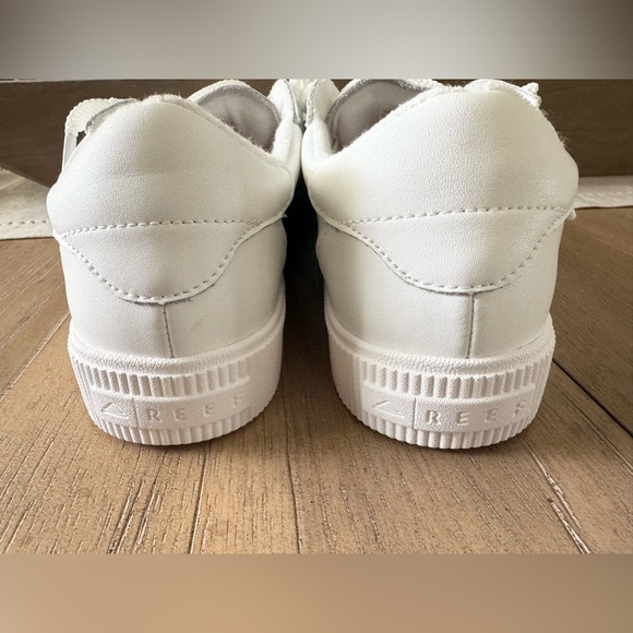 Reef Women's Lay Day Seas White Leather Low-Top Sneakers, NWT, Size 9 (EUR 40) - Picture 9 of 16